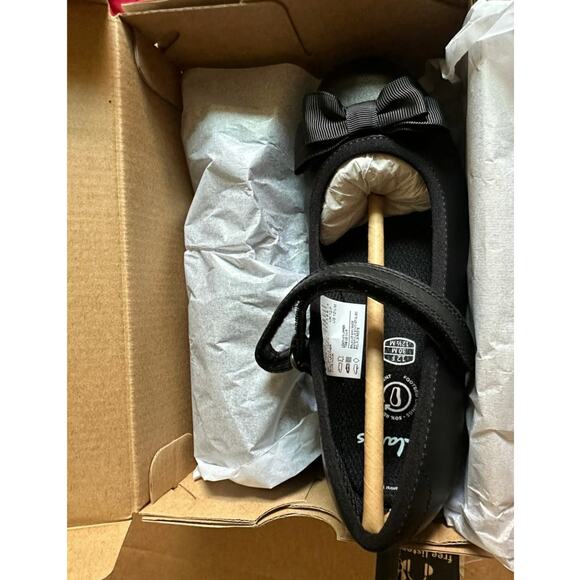 GIRLS CLARKS SCALA TAP K HOOK AND LOOP LOW HEEL LEATHER SMART SCHOOL SHOES - Picture 4 of 5